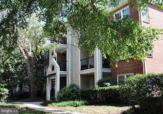 3306 Wyndham Cir Unit 331, Alexandria, VA 22302