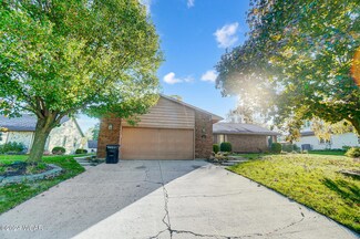 115 Greenbriar Ct, Lima, OH 45804