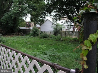 4352 Pearce St, Philadelphia, PA 19124