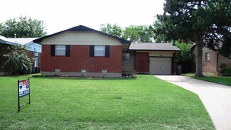 426 NW 68th St, Lawton, OK 73505