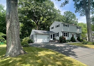 98 Knott St, Attleboro, MA 02703