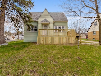 4946 N 107th St, Milwaukee, WI 53225