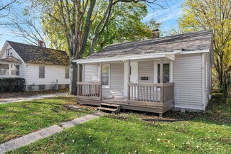 113 S Glover Ave, Urbana, IL 61802