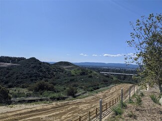 5 Coya Trail, Chatsworth, CA 91311