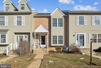 81 Louis James Ct, Upper Chichester, PA 19014