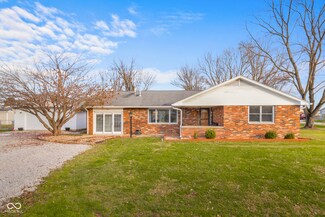 14313 S San Vincente Dr, Columbus, IN 47201