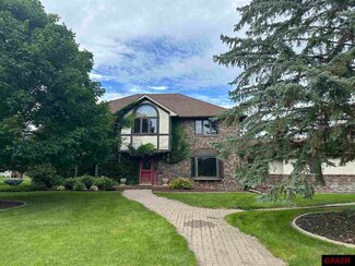 1011 1011 Lambrecht Ln, New Ulm, MN 56073