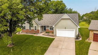 616 NE Fairington Ct, Lees Summit, MO 64064