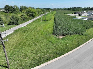 72 Emerald Pointe Way, Muncie, IN 47303