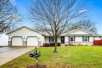 1610 Braden Dr, Normal, IL 61761