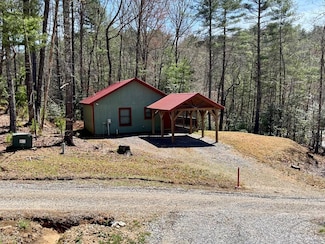 12 Zoe Hill Dr, Murphy, NC 28906