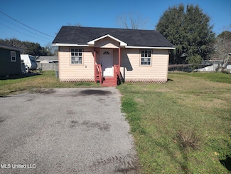 3415 Darryl Ave, Pascagoula, MS 39581