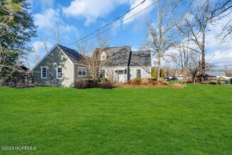 1 Cooper Dr, Howell, NJ 07731