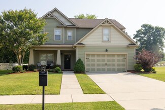 8418 Front Gate Cir, Ooltewah, TN 37363