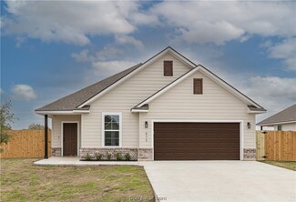 472 Brazos Bend, Snook, TX 77878