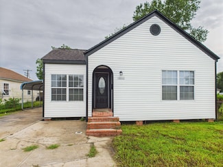 1832 19th St, Port Arthur, TX 77640
