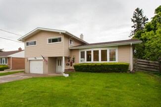 1089 E Forest Ave, Des Plaines, IL 60018