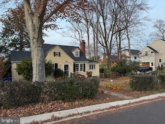 4601 S Chelsea Ln, Bethesda, MD 20814