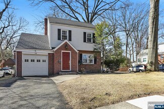 138 Lindbergh Blvd, Teaneck, NJ 07666