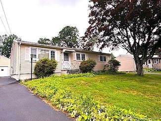 21 Eastwood Rd, Bridgeport, CT 06606