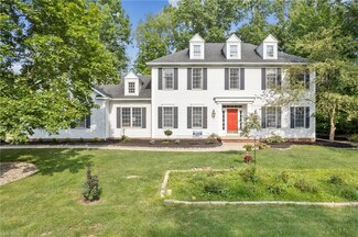 6887 Saint Ives Blvd, Hudson, OH 44236
