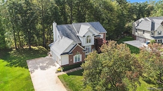 6404 Pennington Dr Unit 6, White Lake, MI 48383