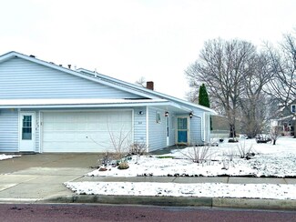 304 Carver St N, Winthrop, MN 55396