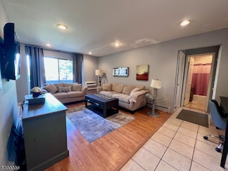 14 River Rd Unit F, Nutley, NJ 07110