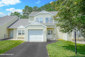 1166 Spearhead Dr, Schenectady, NY 12302