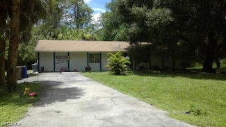 2307 Monroe Ave, Alva, FL 33920
