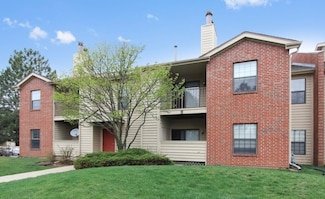 2028 N Rand Rd Unit 104, Palatine, IL 60074