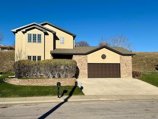 436 Middle Valley Dr, Rapid City, SD 57701
