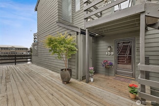 7 Lake Bellevue Dr Unit 109, Bellevue, WA 98005