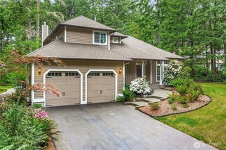 10425 Leeway Ave NW, Silverdale, WA 98383