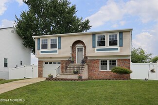 3 Avenue C, Port Monmouth, NJ 07758