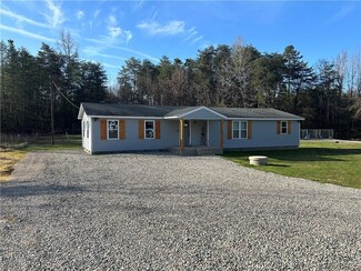 1178 Old Buckingham Rd, Powhatan, VA 23139