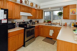 10 Sanctuary Cir, White River Junction, VT 05001