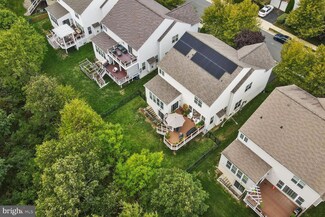 42706 Ravenglass Dr, Ashburn, VA 20148