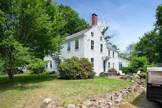 42 Elm St, Georgetown, MA 01833