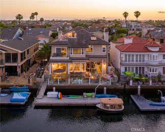 16652 Baruna Ln, Huntington Beach, CA 92649
