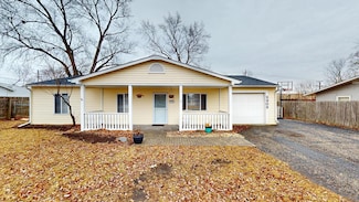 2303 Country Ln, McHenry, IL 60051