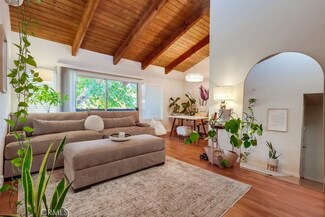 18350 Hatteras St Unit 263, Tarzana, CA 91356