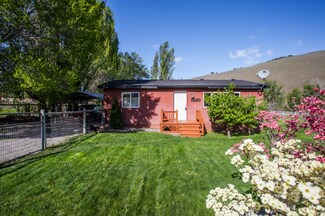 1290 Center St, Rock Island, WA 98850