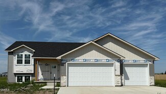 5463 Fresh Water Ln, Williston, ND 58801