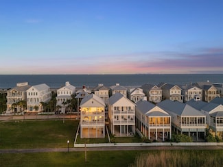 2646 E Seaside Dr, Galveston, TX 77550