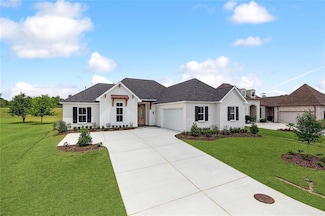 301 Cypress Lakes Dr, Slidell, LA 70458