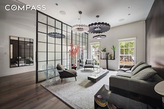 146 Waverly Place, New York, NY 10014