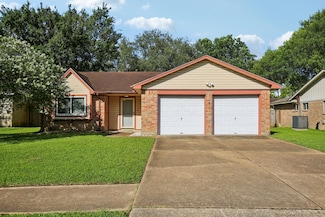 15126 Silverman St, Webster, TX 77598