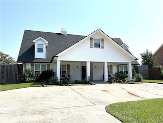 925 Marlene Dr, Gretna, LA 70056