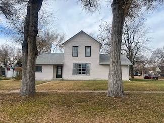 841 N Seward St, Red Cloud, NE 68970